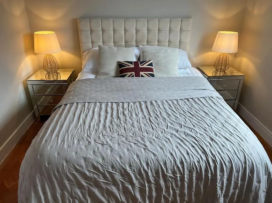 Richmond-On-Thames, London, Luxery Apparment With Balcony Apartment Richmond