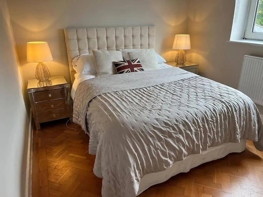 Richmond-On-Thames, London, Luxery Apparment With Balcony Apartment Richmond  United Kingdom