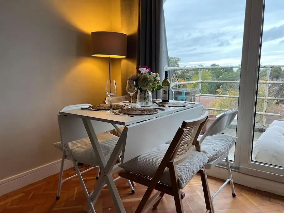 Richmond-On-Thames, London, Luxery Apparment With Balcony Apartment Richmond  0*, Richmond (Greater London) United Kingdom