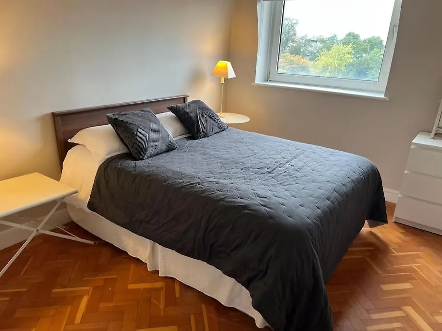 Richmond-On-Thames, London, Luxery Apparment With Balcony Apartment Richmond  United Kingdom