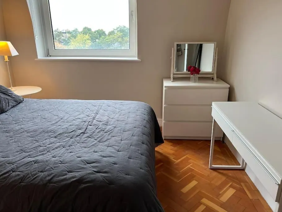 Richmond-On-Thames, London, Luxery Apparment With Balcony Apartment Richmond  0*, Richmond (Greater London)